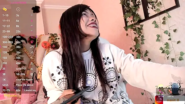 Punkys  online show from 10/31/25, 10:49