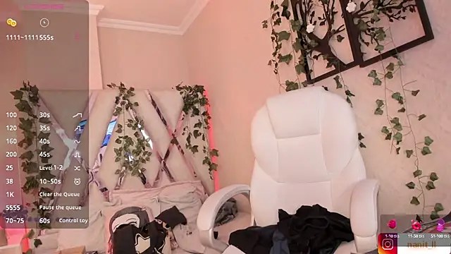 Punkys  online show from 10/11/25, 05:47