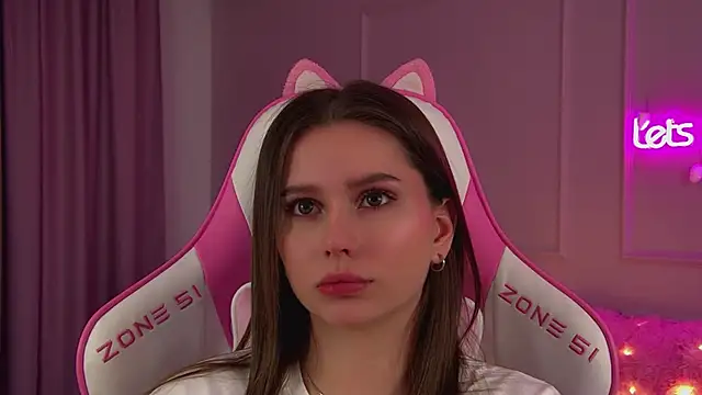 DianaVert online show from 12/18/25, 06:23