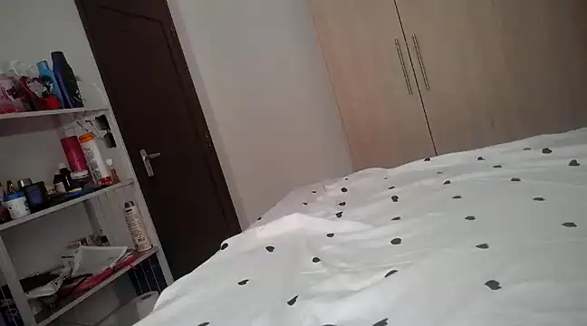 queen-goddess online show from 02/24/25, 06:27