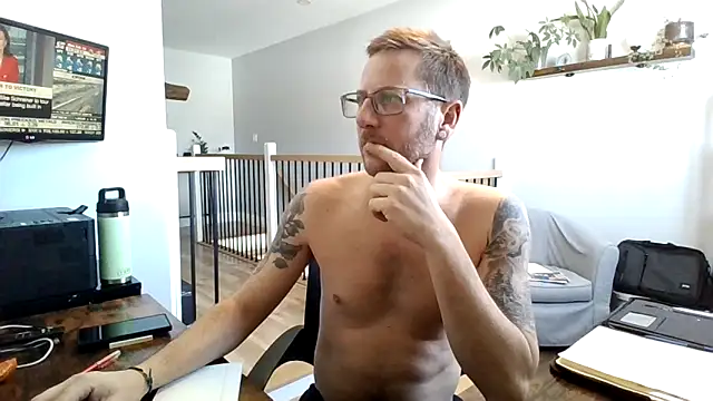 Bigdicktrav902 online show from 02/10/25, 04:25