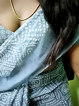 Snapshot of tamil_subha69 chatting on 09/25/25, 04:07 tamil subha69 online show from 09/25/25, 04:07