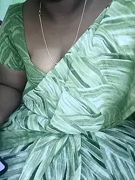 Snapshot of tamil_subha69 chatting on 12/08/24, 12:35 tamil subha69 online show from 12/08/24, 12:35