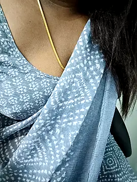 Snapshot of tamil_subha69 chatting on 11/16/25, 06:51 tamil subha69 online show from 11/16/25, 06:51