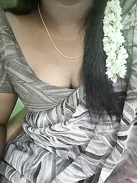 Snapshot of tamil_subha69 chatting on 12/02/24, 05:43 tamil subha69 online show from 12/02/24, 05:43