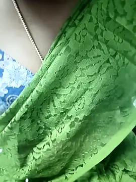 Snapshot of tamil_subha69 chatting on 07/08/26, 06:41 tamil subha69 online show from 07/08/26, 06:41