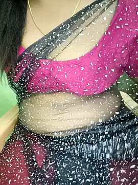 Snapshot of tamil_subha69 chatting on 12/05/24, 01:55 tamil subha69 online show from 12/05/24, 01:55