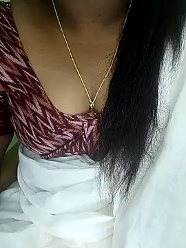 Snapshot of tamil_subha69 chatting on 12/19/24, 01:29 tamil subha69 online show from 12/19/24, 01:29