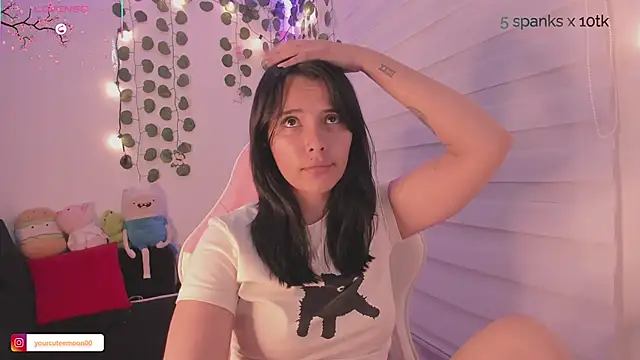 moonliiiight1 online show from 03/11/25, 12:44