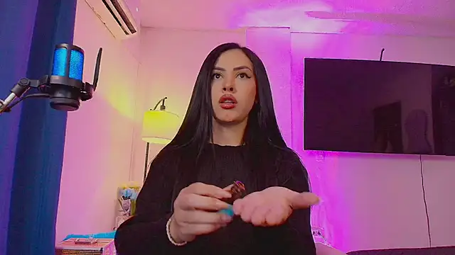 Maya Bluee online show from 05/21/26, 08:17