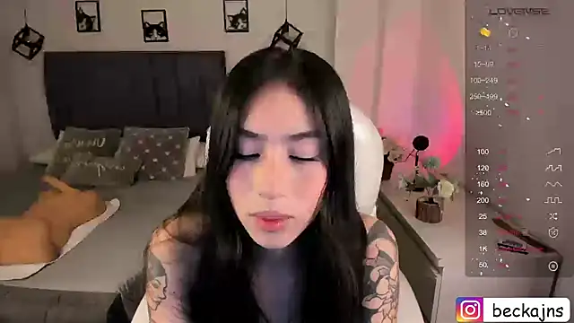 Snapshot of Beck_jones chatting on 02/17/25, 01:55 Beck jones online show from 02/17/25, 01:55