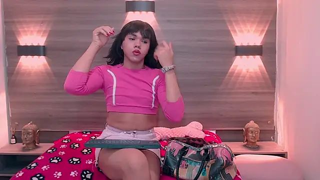 AndreaGil  online show from 02/13/26, 04:29