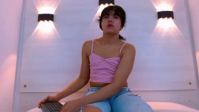 AndreaGil  online show from 12/15/25, 01:17