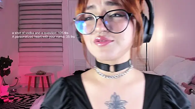 SweetJennaa online show from 02/24/25, 08:27