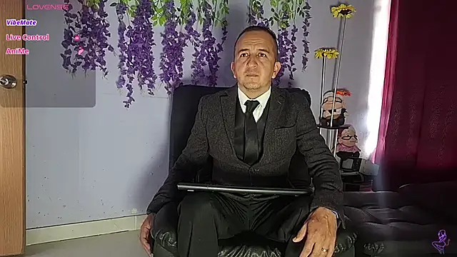 Snapshot of yazfore2 chatting on 07/09/26, 02:27 yazfore2 online show from 07/09/26, 02:27