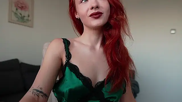 MiaRouge online show from 06/24/26, 03:38