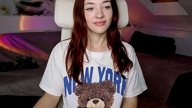 MiaRouge online show from 10/22/25, 05:07