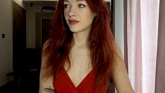 Snapshot of MiaRouge chatting on 03/19/26, 08:25 MiaRouge online show from 03/19/26, 08:25