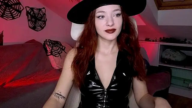 MiaRouge online show from 10/27/25, 03:40