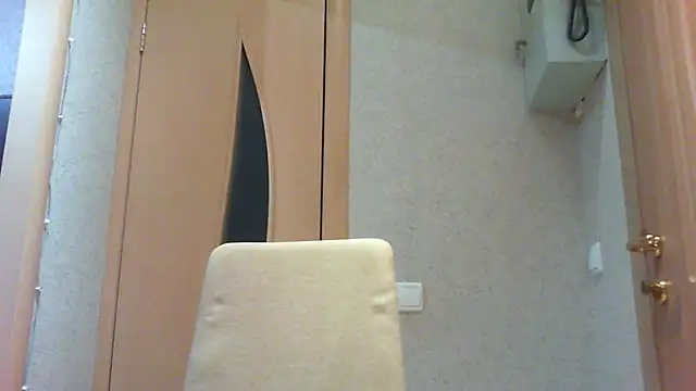 Snapshot of khu_yam chatting on 06/07/26, 12:05 khu yam online show from 06/07/26, 12:05