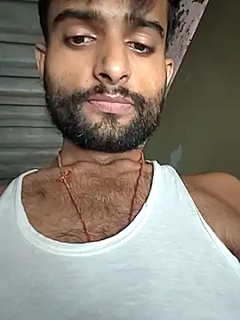 PRIYANHUxh online show from 12/15/25, 07:36