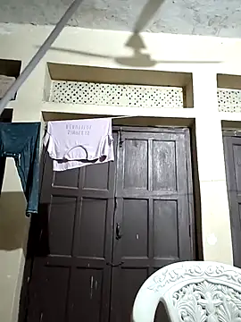 PRIYANHUxh online show from 03/31/26, 04:42