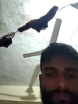 PRIYANHUxh online show from 12/18/25, 04:39