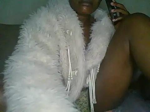 Candykitten online show from 12/19/25, 02:59