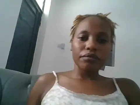 Snapshot of Candykitten chatting on 03/07/25, 11:18 Candykitten online show from 03/07/25, 11:18