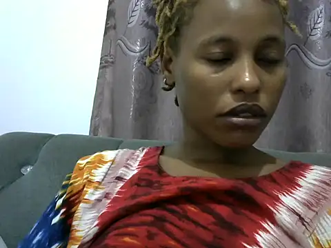 Snapshot of Candykitten chatting on 03/04/25, 01:01 Candykitten online show from 03/04/25, 01:01