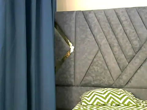 vannessa online show from 10/25/25, 05:57