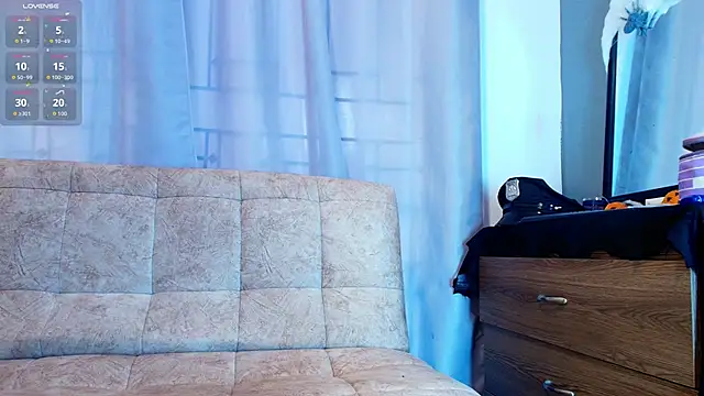 jade brunnette online show from 10/30/25, 08:06