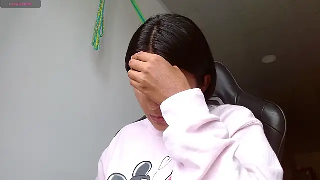 danna peterson1 online show from 10/29/25, 05:23