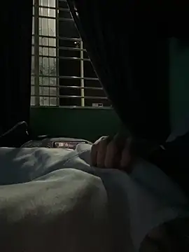 MephiticBermudas online show from 10/08/25, 03:19