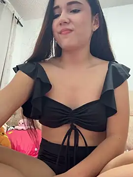 mia cooper 24 online show from 12/17/25, 01:21