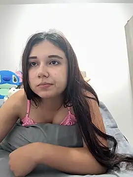 Snapshot of mia_cooper_24 chatting on 03/21/25, 02:18 mia cooper 24 online show from 03/21/25, 02:18