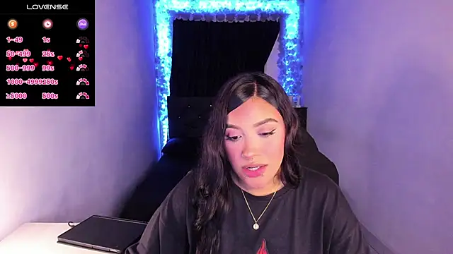 Mariana Hasper  online show from 02/24/25, 11:41