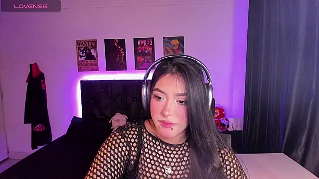 Mariana Hasper  online show from 10/19/25, 03:20