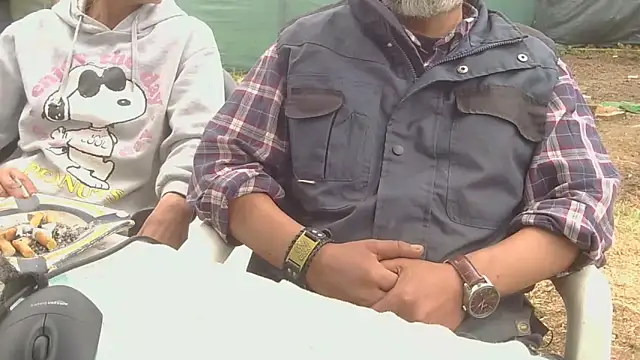 couplemilf2 online show from 04/12/26, 12:08