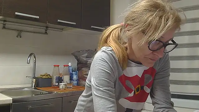 couplemilf2 online show from 11/23/25, 04:39