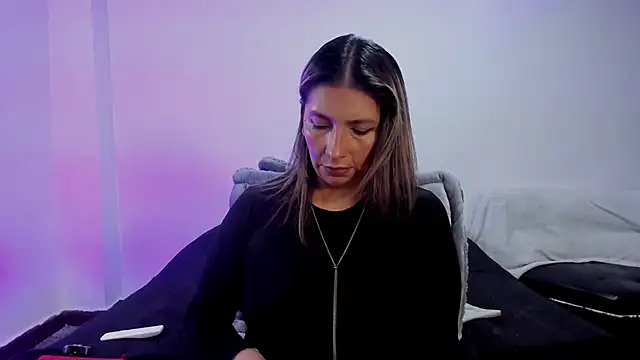 MichelleManson online show from 10/10/25, 09:10