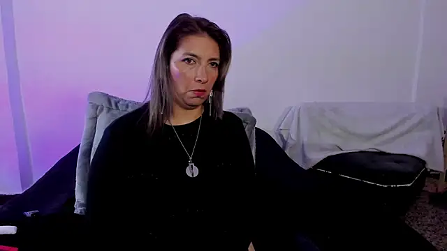 MichelleManson online show from 11/28/25, 10:04