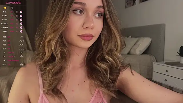 Snapshot of diaanona chatting on 09/24/25, 10:59 diaanona online show from 09/24/25, 10:59