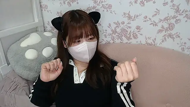 mei hosina online show from 02/22/26, 03:57