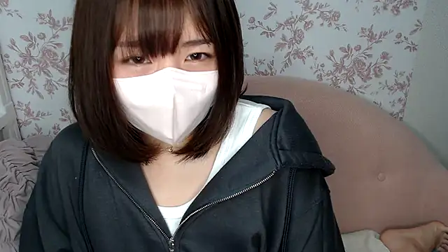 mei hosina online show from 02/26/25, 03:32