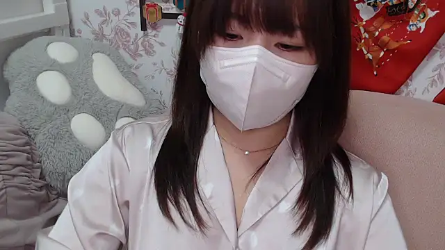 mei hosina online show from 11/22/25, 03:33