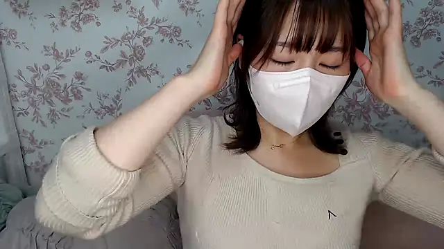 mei hosina online show from 03/18/25, 04:17