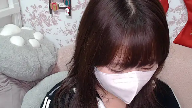 mei hosina online show from 11/09/25, 03:49