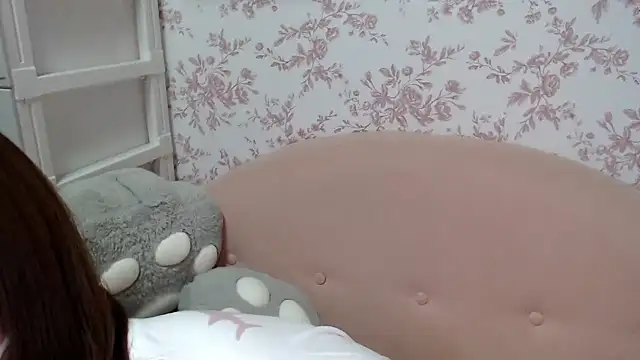 mei hosina online show from 09/24/25, 03:18