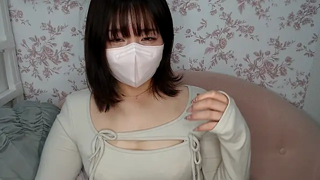 mei hosina online show from 02/28/25, 03:26